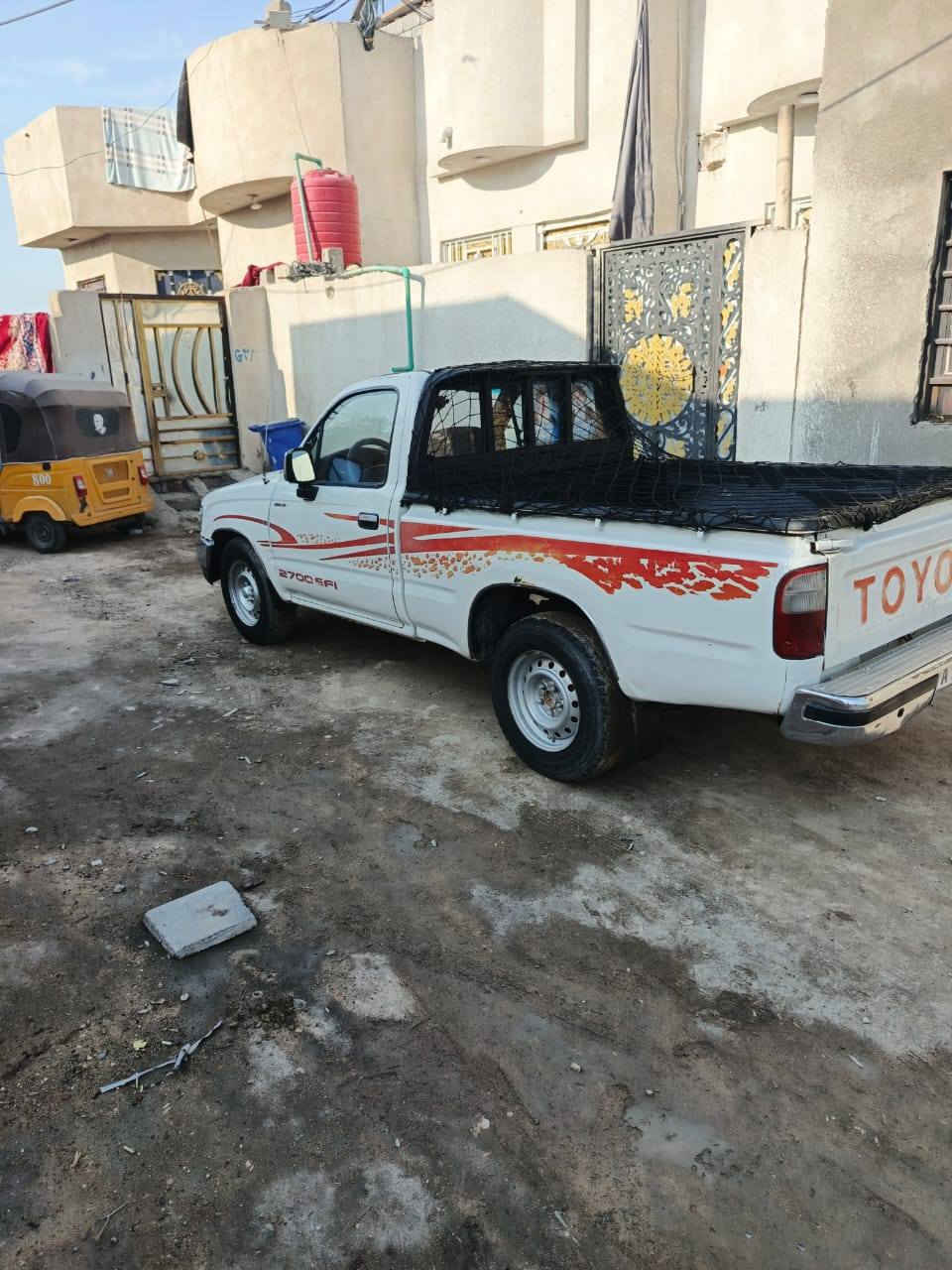 لسلام عليكم سياره تيوتا بيكم جمره موديل 2002  سياره مكفوله من كلشي رقم سيارة قادسيه (الديوانيه) وسيارة بسمي مكاني البصره سعر. 97وبيه مجال قليل رقم الهاتف *********** ***********
