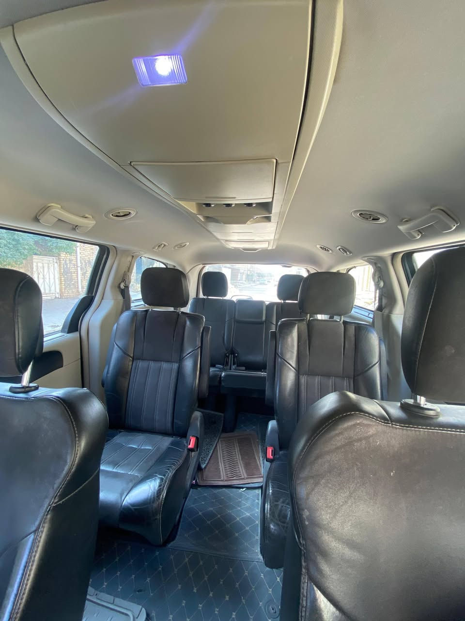 كلايسر كرفان 2014 رقم بغداد فول مواصفات بيبان وجنطه كهرباء تدفئه وتبريد كشنات 7 راكب سياحي منفصل شاشه اعطال كيلو متر كيج والكتروني بردات بلاد كل المقاعد شاحنات مبايل بالكشنات كشنات كهرباء بيها منظومة غاز 80 لتر وبعد بيها هواايه مواصفات حادثها جاملغ امامي فقط مصبوغ نفسيته وبارد بالبنيد مكفوله بعد السعر 158 وبيها مجال***********  شباب مكلف بنشر رقم راعيه يمكم وخابرو
