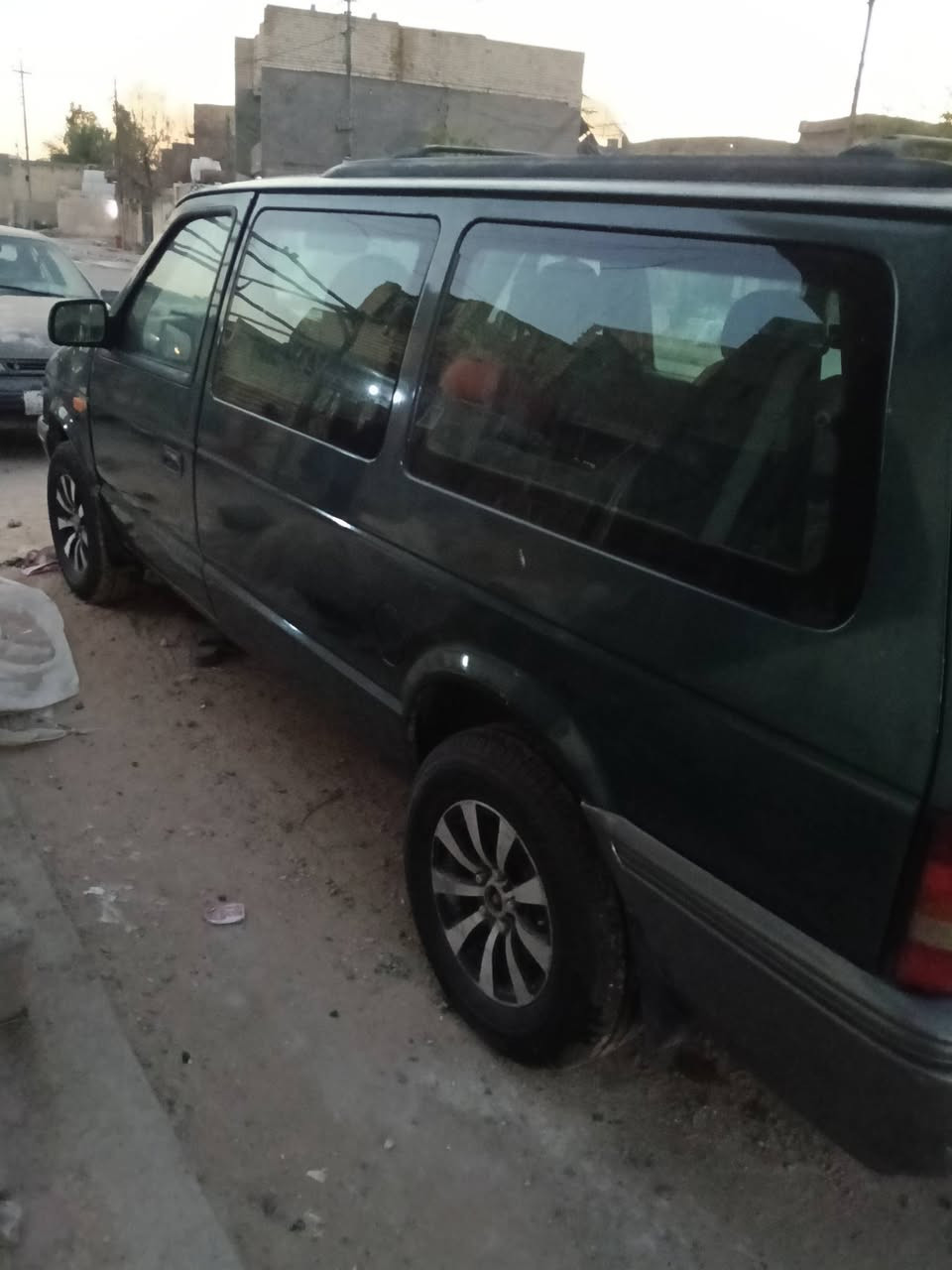 من رخصت صاحب الكروب دوج للبيع السعر 27وبيهه مجال رقم صاحب السيارة ***********
