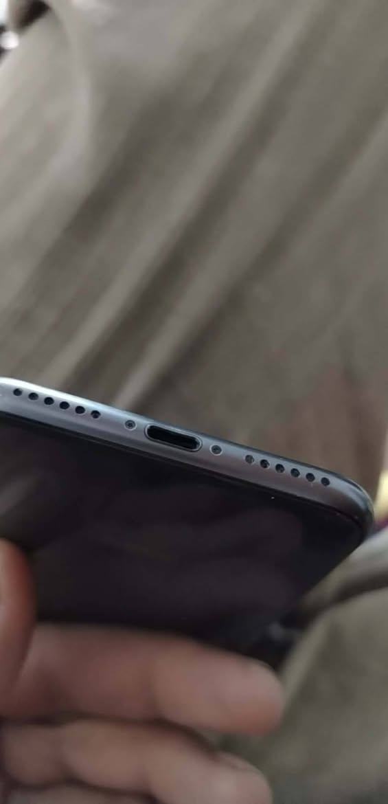 ايفون8 64 للبيع 70الف ***********

