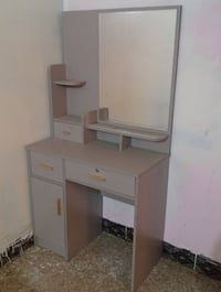 غرفه اخشاب • للبيع
