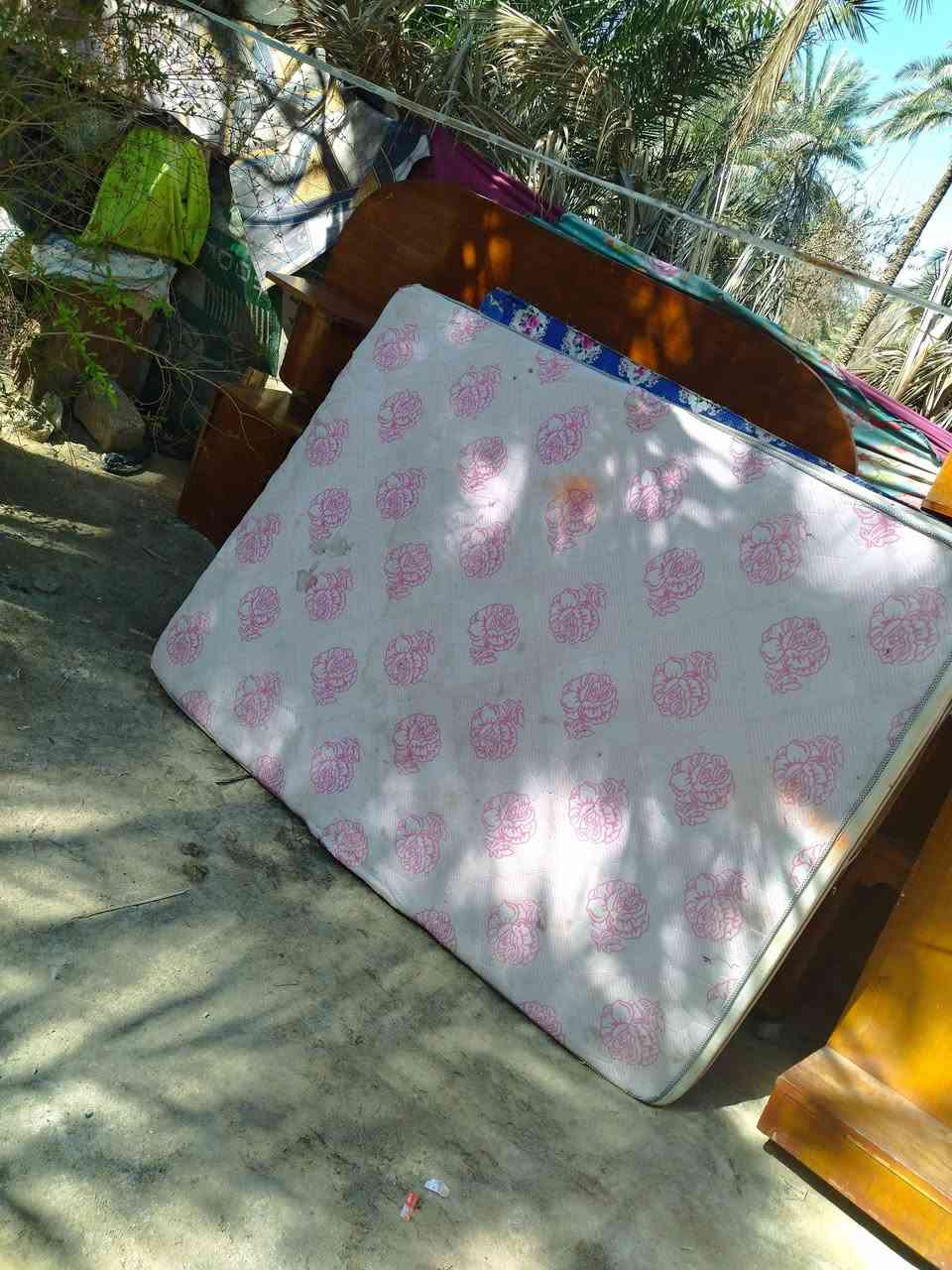 سلام عليكم
غرفه خشاب للبيع نضافه ثمانين بل ميه 
كامله مابيه نقص الي يريده يتصل اوبي خير اويدلل مكاني كربلاء اطويريج 

‏‪0786 750 8070‬‏
