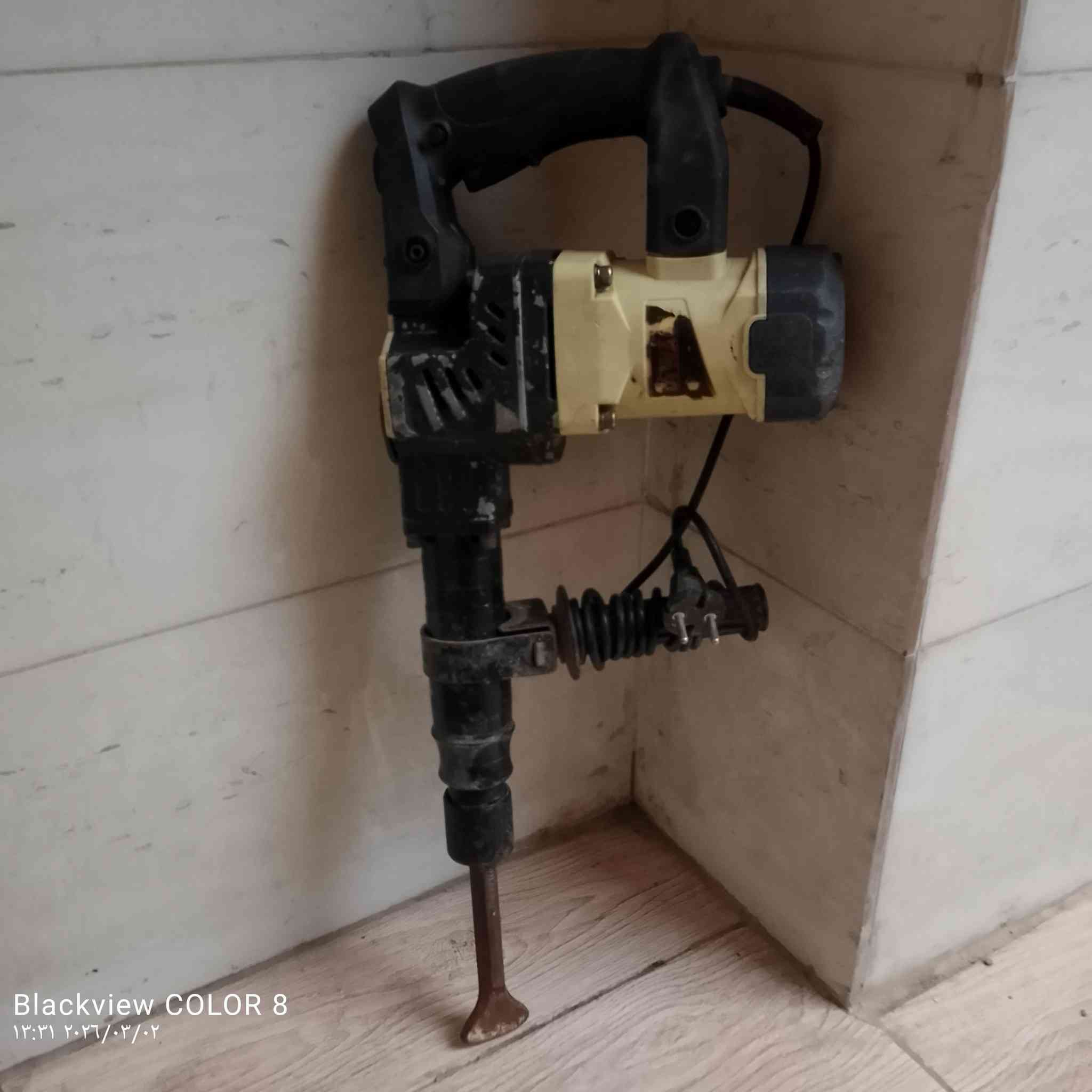 سلام عليكم دريلات كسار السعر لواحد 70 دريلات تقشير سعر الواحد 40 لستفسار ***********
