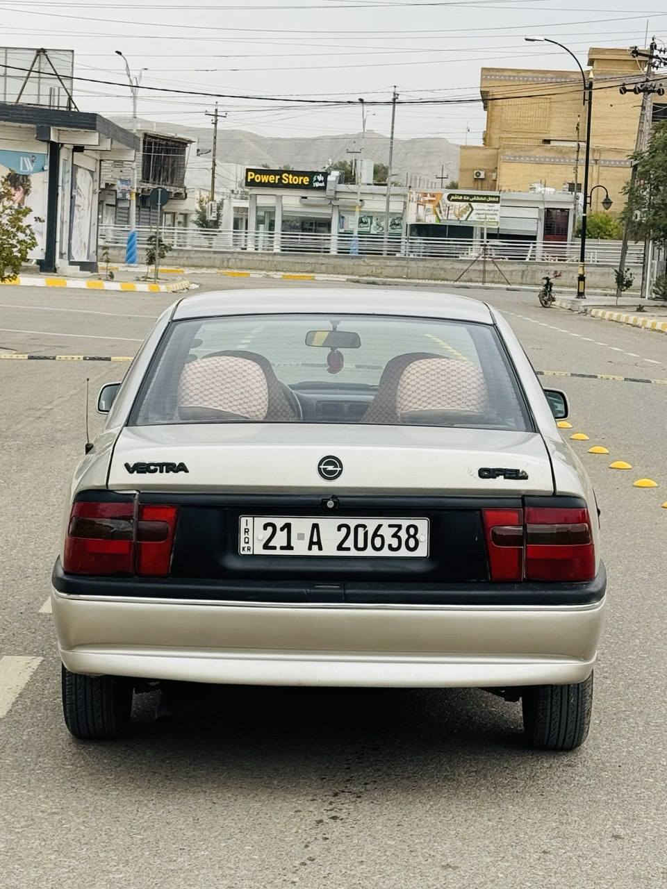 اوبل فكترا للبيع
موديل 1992
رقم سليمانيه باسمي كلها جديد شرط التحويل
كير اوتماتيك.محرك وكير شرط لاصرف ولا بخار ولا صوت
سياره بدون مصرف جاهزه من كل النواحي
كهربائيات وتخم تاير وصدر امامي وخلفي كلها جديد
سياره بدون ضربه شرط وبدون دواخل 
السعر 42
***********
