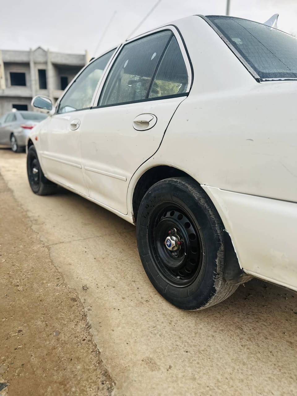 السلام عليكم سياره بروتون موديل 2002 رقم ديالى شرط الوكاله كير محرك شرط تواير جديد كهرباء كلها شغال بيها بونيد صبغ تعال وشوف بعينك السعر 23$ الاستفسار اتصل ***********
