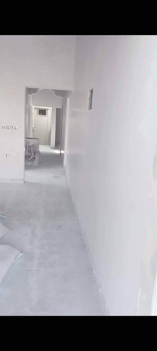 كادر جص لبخ شرط مصطرة و سرعة و نضافة و حسب الطلب متواجدفي العلم حالين***********
