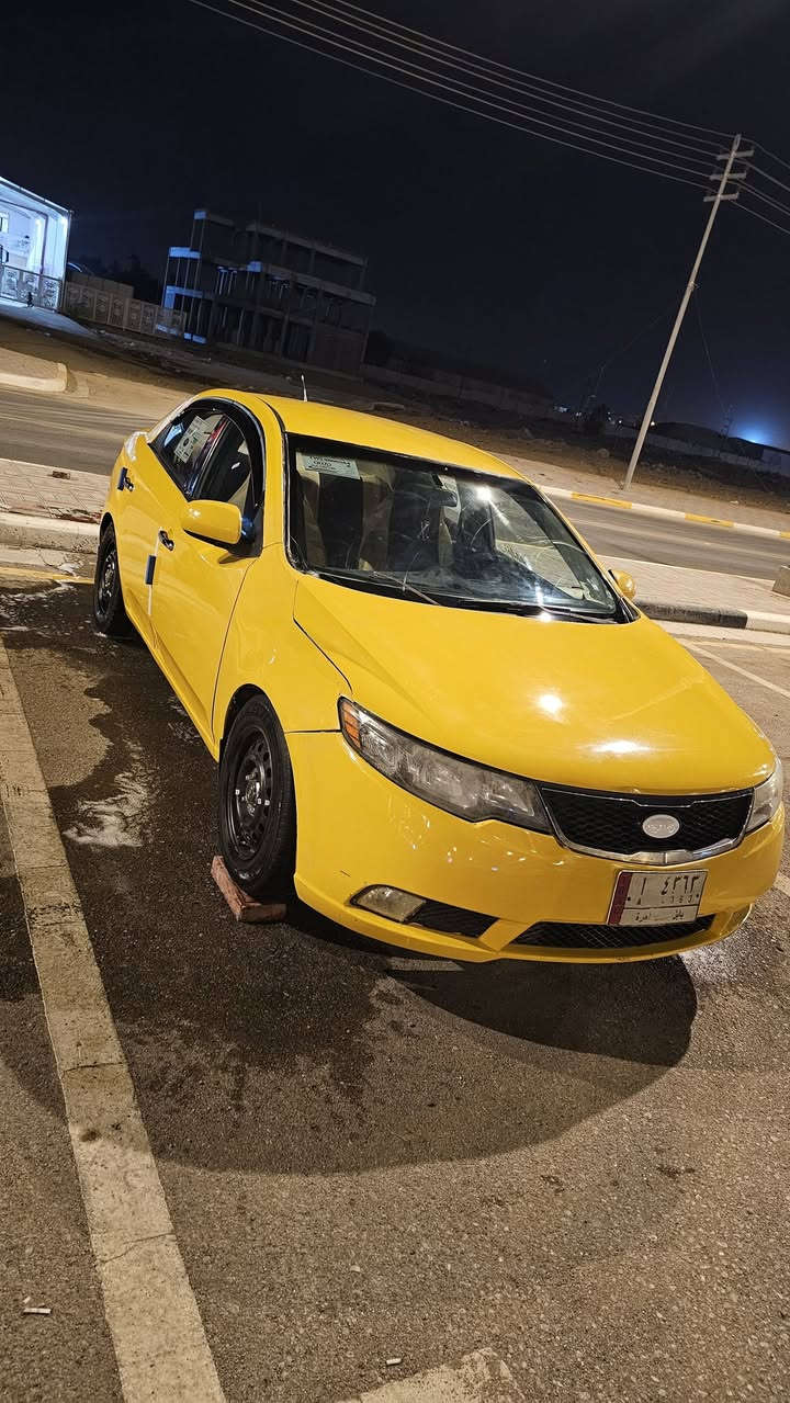 السلام عليكم فورتي مودي 2010  وارد امريكي بيها بنيد وجاملغ رقم بابل الماني تحويا ثاني يوم مصفره هيئه وغرامه مكينه 2000 كير مكينه حداديه  تخم تاير تبريد مكفولات السياره كل نقص مابيها السعر 70 وبيها مجال مكاني كربله ***********
***********
