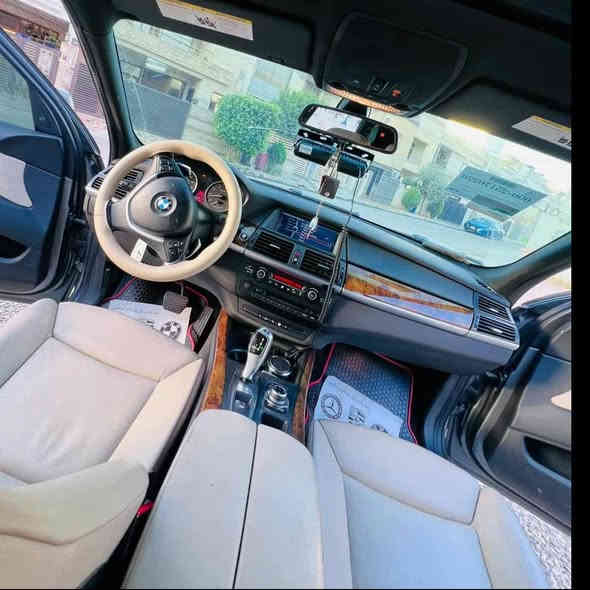 بی ئێم دەبلیو 2013 قەپات مواسەفات X drive 
پانۆڕاما 
بێ ڕەقەم -ادوات-دوبەی 
کامیرا ٣٦٠پلە ٦پستونی بانزین
زور نوی عام وحیزام نەبی
هیچ مەسرەفێکی تێدانیە 
زۆر توند و تۆڵە 

سـعـر : لە کۆمێنت داوابکە ڕاستەوخۆ بۆت دێت 📥 

گێر و مەکیەنەی بەشەرت 
هیچ کێشەیەکی تێدا نییە 

ژمارەی خاوەنەکەی 
***********
