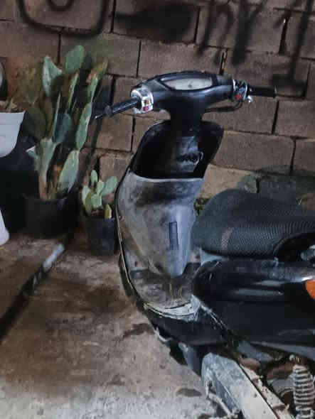 لسلام عليكم دراجه 60 للبيع الدراجه جديده مكينه خرسه كهربائيات شغاله سلف هندر نكره تاير خلفي جديد والامامي ماشاده موجود بس اتشده لان بعده مامستحك تبديل وبس القبق مال الاشاره واكع لايت عالي ناصي رماش السعر ـ. ٣٠٠وبيهه مجال للشراي مكاني بغداد الشعب رقم : ***********
