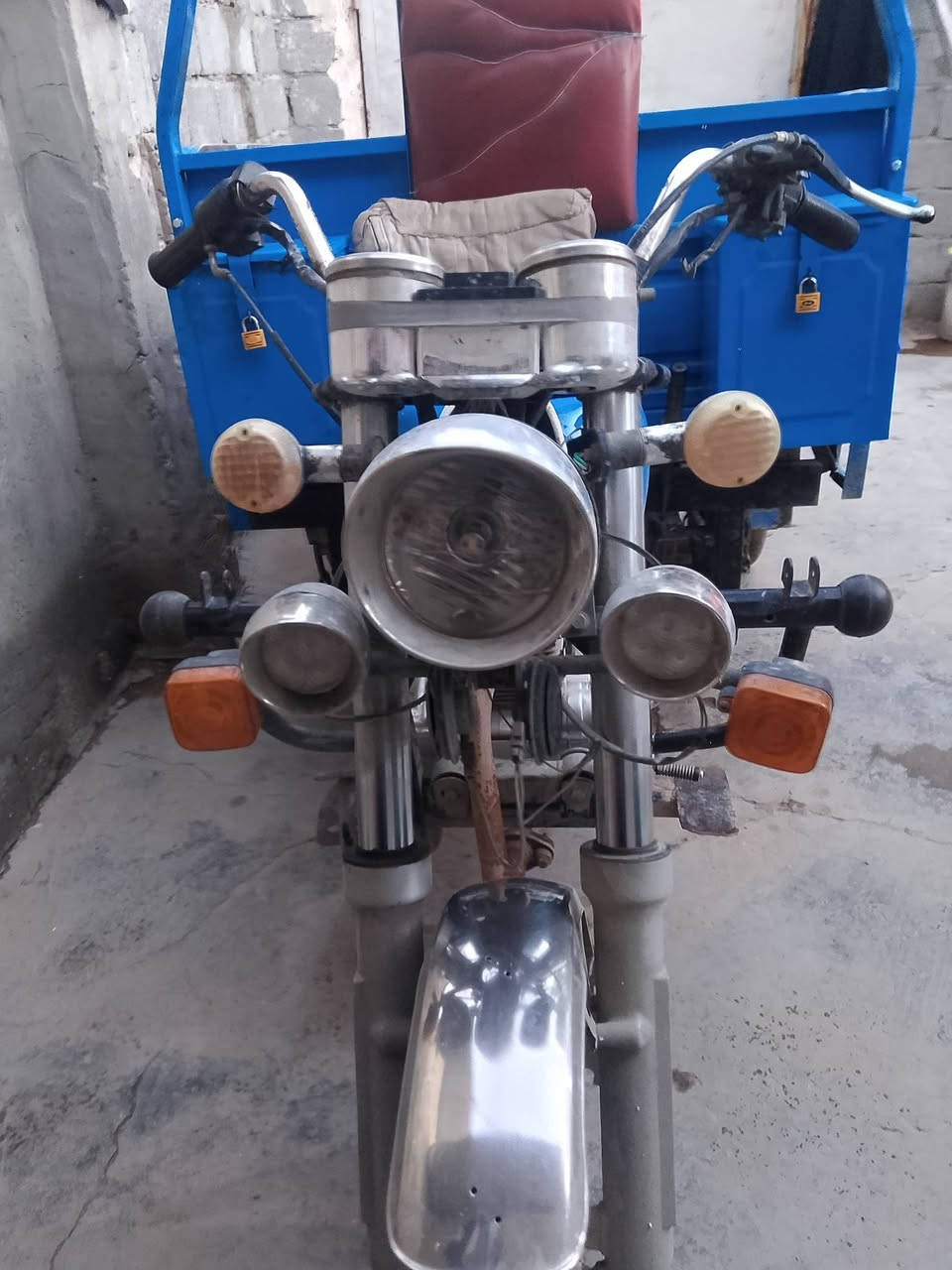 ستوتة للبيع موديل 16 محرك 25 صار شهر شديتة الاتصال على الرقم ***********
