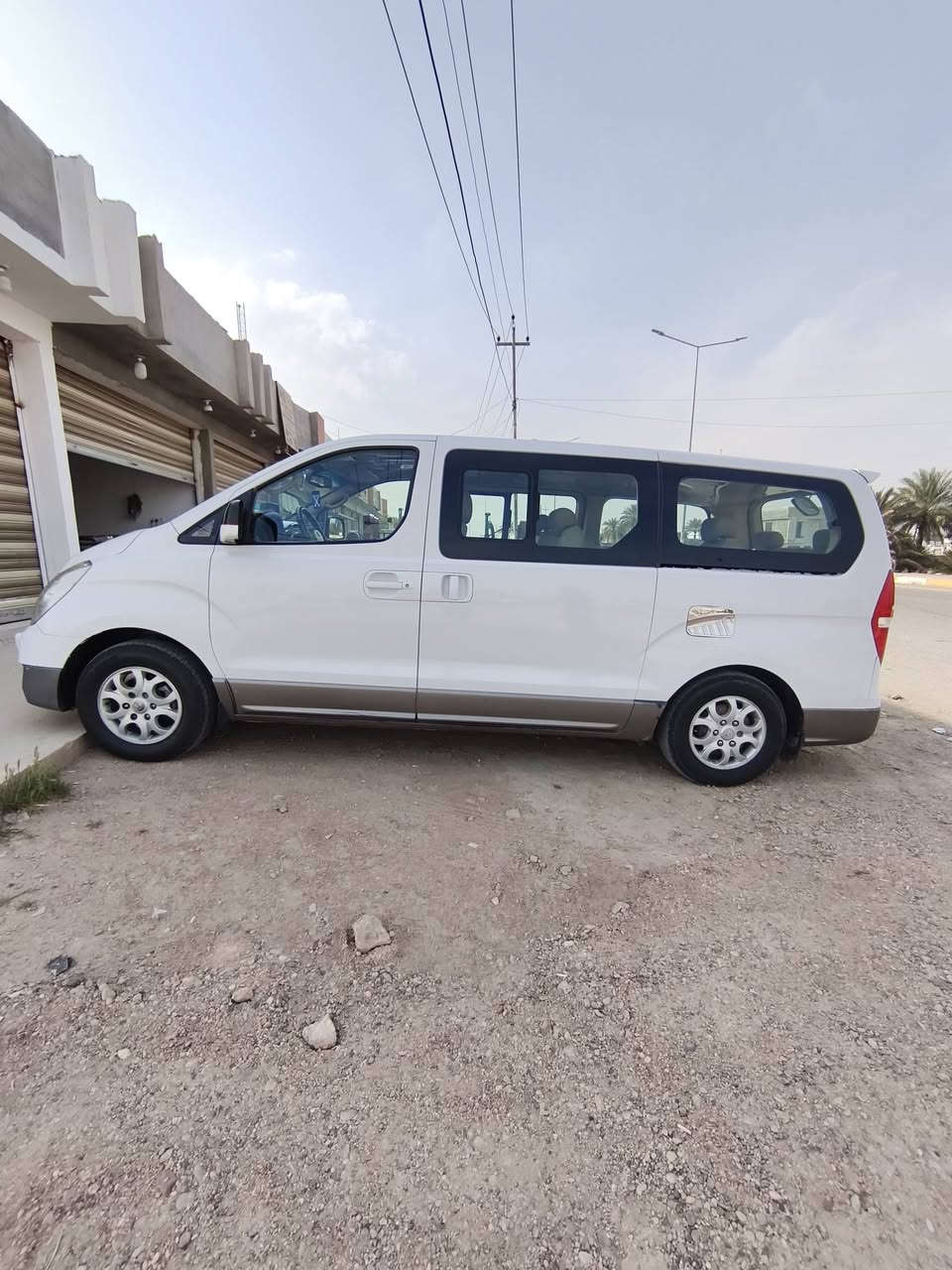 سلام عليكم للبيع ستاركس موديل 2014رقم قادسيه الأجنبي تتحول اب اي مرور عادي سياره بيه صبغ جاملغ خلفي ونص من باب سلايت فقط مشر عليهن وبارد بل ذيل مال جاملغ خلفي والباقي كفاله سياره حيل جديده وجاهز محرك كير صدر تبريد كله جديد فول مواصفات سياره السعر 160بيه مجال الاتصال ‏‪0790 330 9091‬‏ مكان سياره الانبار الرمادي
