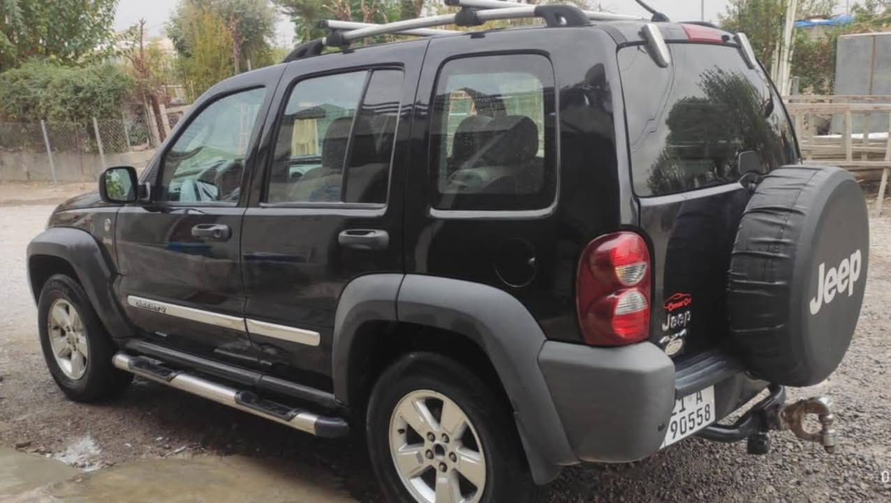 سلام عليكم جيب 2007 رقم سليمانيه سنويه 29  سياره   جديد حيل سعر 84 وبيه مجال الشراي يخابر *********** مكلف بل نشر
