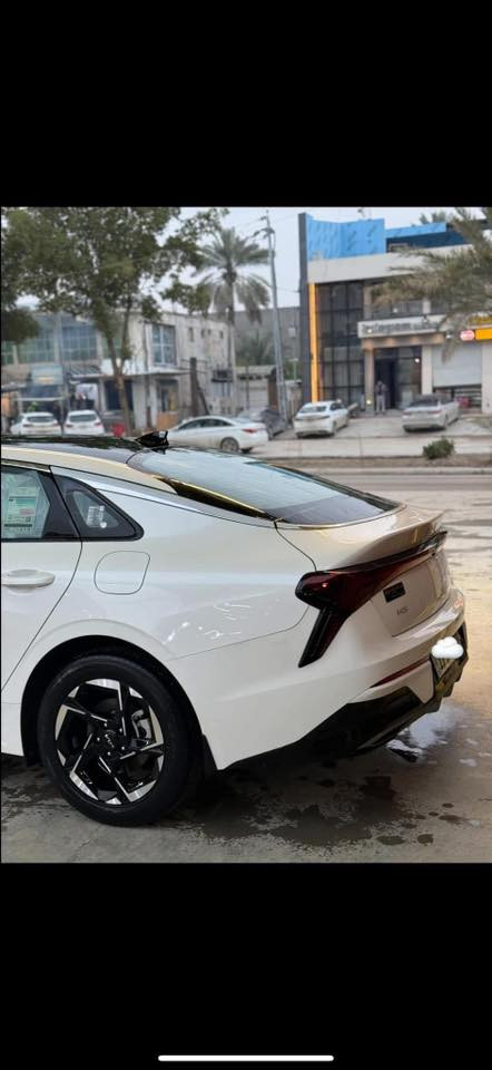 كيا K5 خليجي
رقم بغداد تحويل مباشر 
الموديل : 2024
عداد المسافه المقطوعه :39 km
حجم المحرك : 4 سلندر 2500
بيها صبغ بالباب السايق اثر دحجه خفيفه وعندي صورها
فول مواصفات 
بانوراما سقف 
بصمة تشغيل وابواب تشغيل عن بعد
حساس امامي خلفي 
شاشة دجتل - كأمره خلفيه دواره 
تبريد قطعتين - مقاعد جلد كهرباء 
إشارة مري - لايت زينون - ويل كب
وباقي المواصفات المعروفه 
السعر217 ورقه وبيها مجال
مكاني البصره 
الاتصال  
رقم الهاتف ***********
