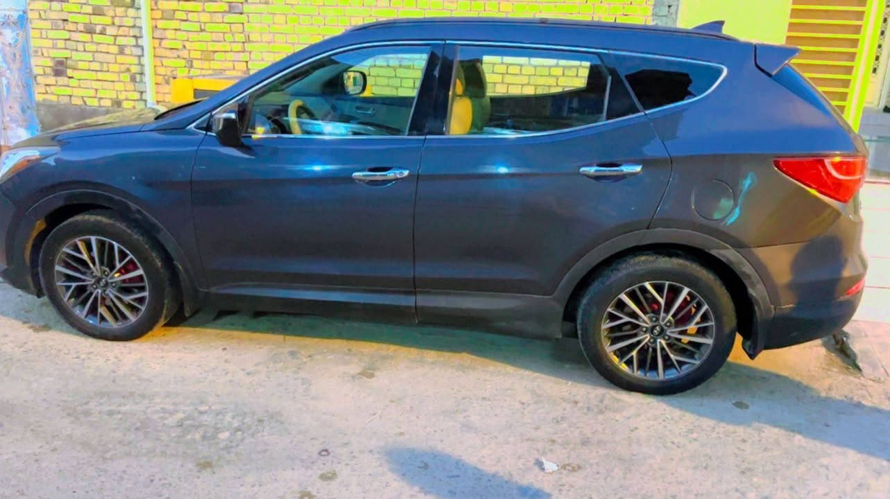 للبيع | هيونداي سنتافي 2016 – رقم ميسان (حُرّة)
وارد أمريكا – مچفيه 

🔧 المواصفات الفنية:
 • محرك اقتصادي 2400 سي سي
 • ماشية: 107 ألف ميل
 • نظام قيادة بثلاثة أنماط
 • نظام مانع للانزلاق + مانع انحدار
 • تبريد مزدوج (قطعتين تبريد)
 • شاشة وسطية
 • ويل كب
     • دفع رباعي 
 • تتسع لـ 5 ركّاب

📍 الموقع: ميسان – العمارة
📞 للتواصل: ***********

سيارة نظيفة وجاهزة للشراء – للاستفسار يرجى الاتصال.
