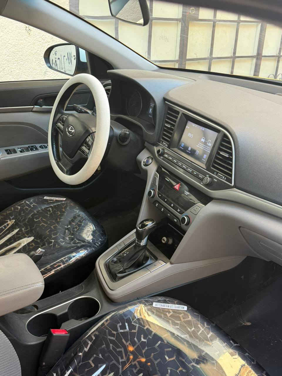 السلام عليكم
النترا ٢٠١٧ فول مواصفات ماعدا السلات امريكي ضررها بوند وجاملغ وشويه بل داخل  جاملغ مبدل وبوند اصلي السياراه بل موصل رقم بغداد  الجديد شرط التحويل السعر ١٢٥ تفاصيل اكثر *********** بي واتس اب
