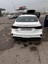 سيراتو    2024 مكينه 2000 سياره جديده              07867970088