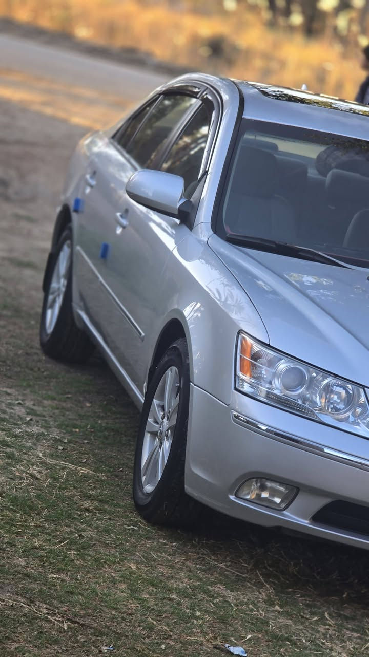 للبيع سوناتا 2009
وارد امريكي ضرره جدأ بسيط
فول مواصفات 
محرك 2400
كامره شاشه 
بيه صبغ اثر جراد
ابيع احزام
سياره جاهزه
السعر 112او بيه مجال
‏‏‪***********‬‏
