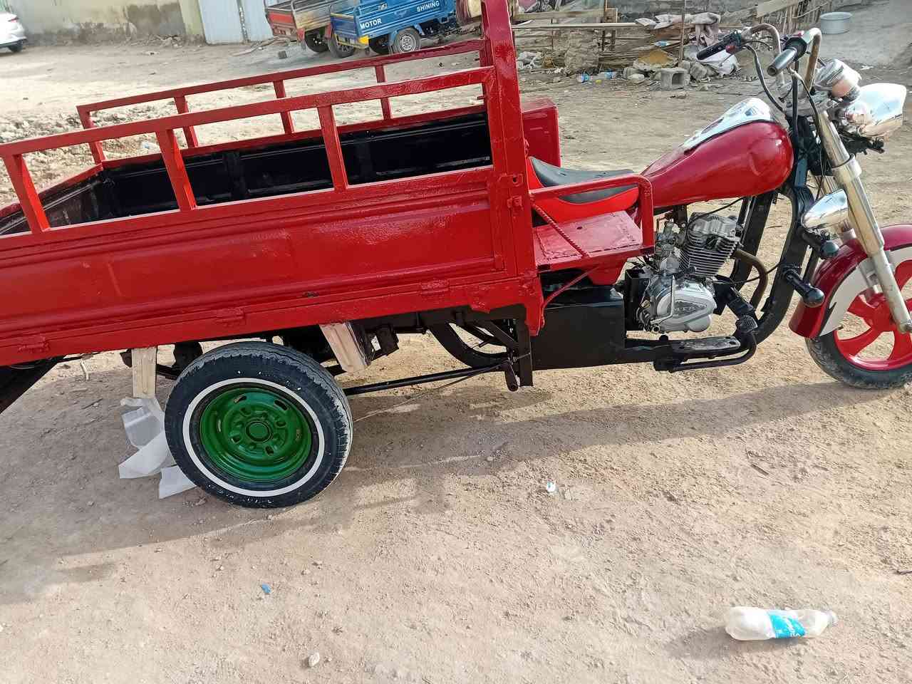 من رخصت الكروب هاي الستوته للبيع كلك شاصي نضيف لحيم بس  من جهه  وحده المكان الحمزه الشرقي نهايه شارع البريد للاستفسار ***********
