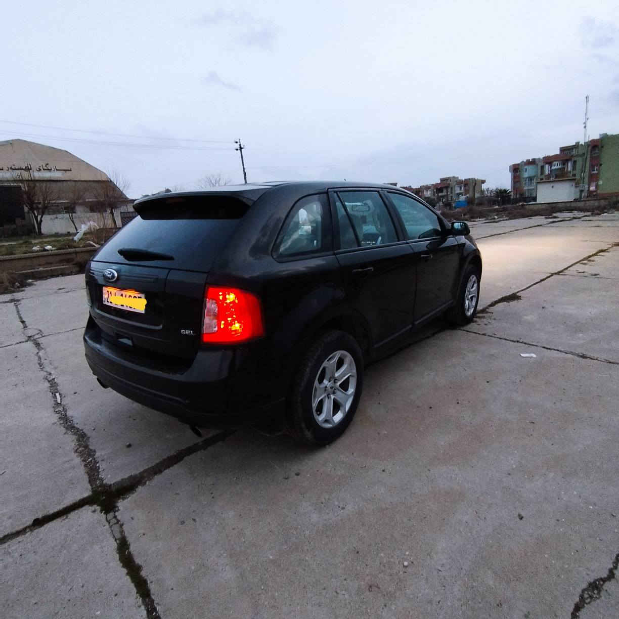 فۆرد ئێج 2012 کلین بێ بۆیاخ مواسەفات SEL فول بەس سلایت نیە ناو زەرد شاشە گەورە 
سەنەویو هەمو شتێکی نوێیە تا 2031 گێڕو مەکینەو تەبرید بێ عەیبە توندو تۆڵەو بێ مەسرەفە *********** السليمانية, العراق
