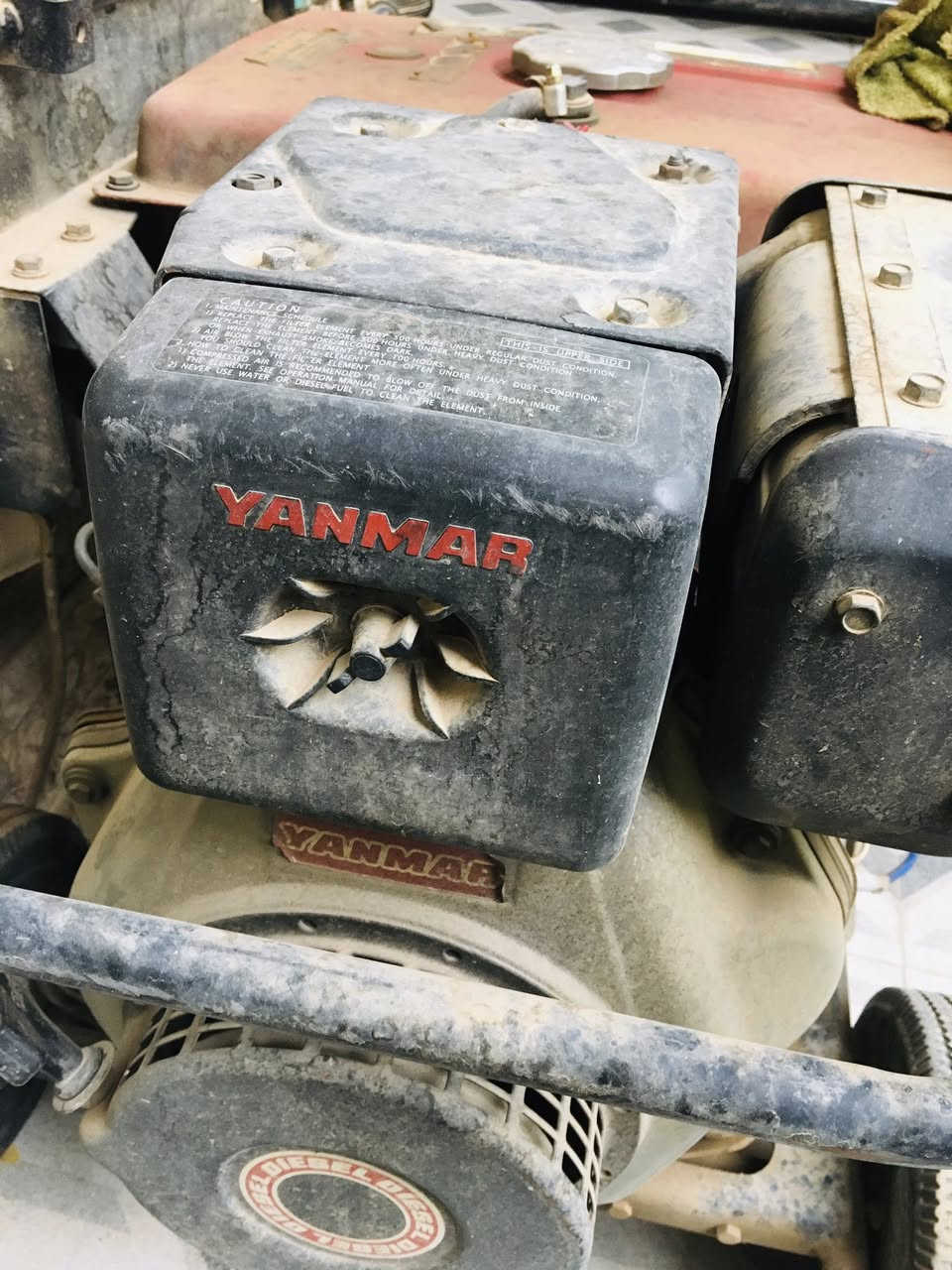 السلام عليكم مولد كاز ياباني شركت ينمر 20انبير للبيع عله وضع الشركه مامفتوح بي برغي سعره 750 الف العنوان شهربان***********
