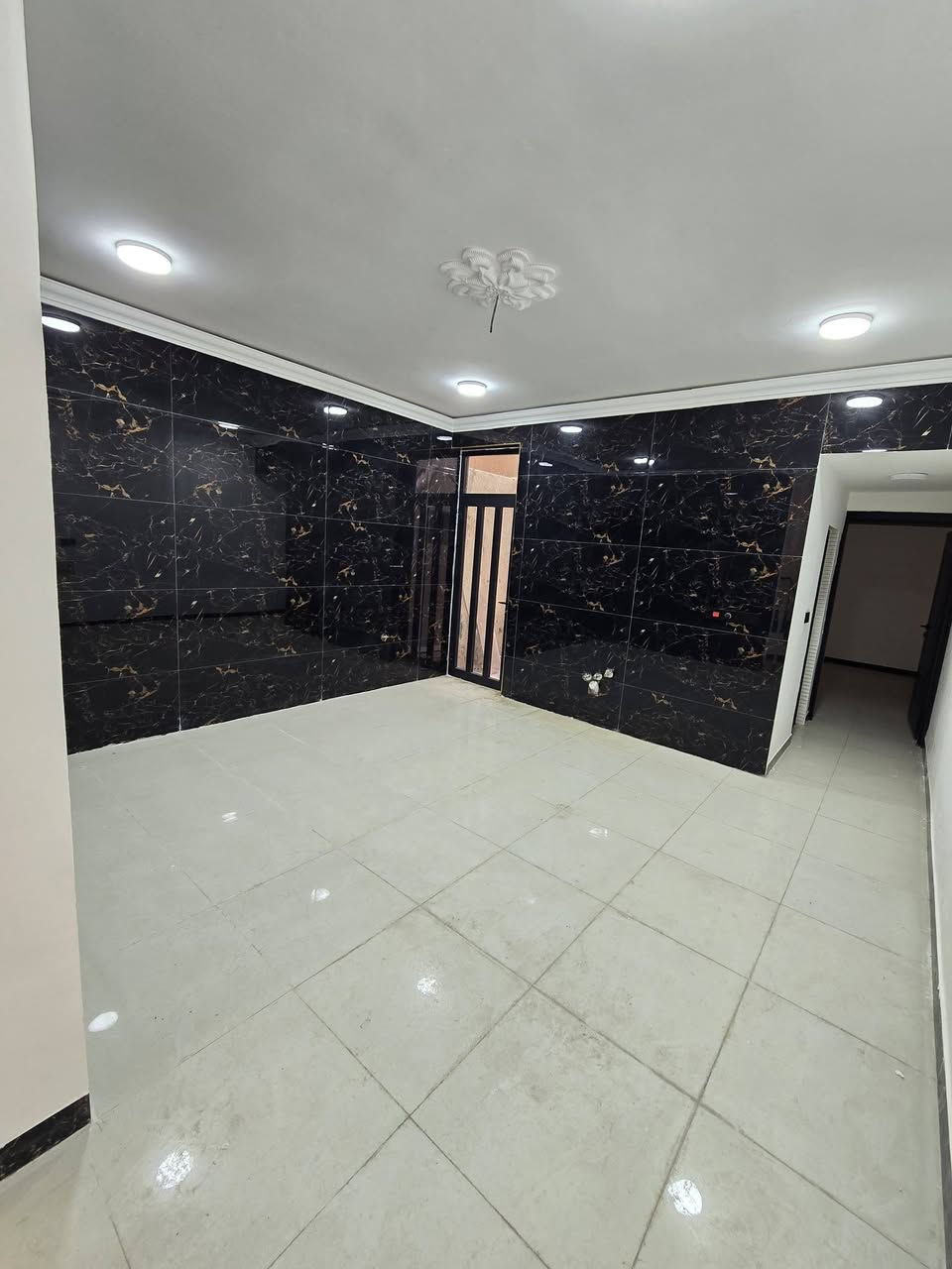 دار للبيع 100 متر بناء حديث درجه اولى 2026
الواجهه 5 , النزال 20  مدخلين 
يحتوي على 4 غرف وحمام 2
موقع مميز حي الجهاد المخابرات
للاستفسار اكثر الاتصال متوفر واتساب
***********  ,  ***********
