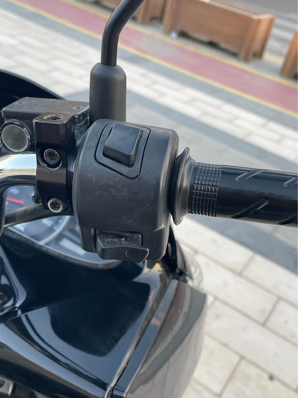 السلام عليكم للبيع دراجه pcxجيل الاول  دراجة مال رمبه ماخذها رمبه الدراجه وأعلى ايدي حجم مكينه 150ياباني الاصلي دراجه جديده مال جناي وعلئ ايدي لون مميز 
ياباني الاصلي دراجه كامله أستان كهربائي تدفئه بل يدات حساس ازدحام سويجات ٢حرف Aدراجه جديده الدراجه مكينه لوك شلعه معدل خير من اللّٰه دراجه تكول جديده بمعنئ الكلمه واحلا من الصور مال جناي المكان بغداد دراجة مكفوله اي نقص مابيه السعر ١٦٠٠ 
وبيها مجال بسيط  
اي استفسار*********** بغداد, العراق
