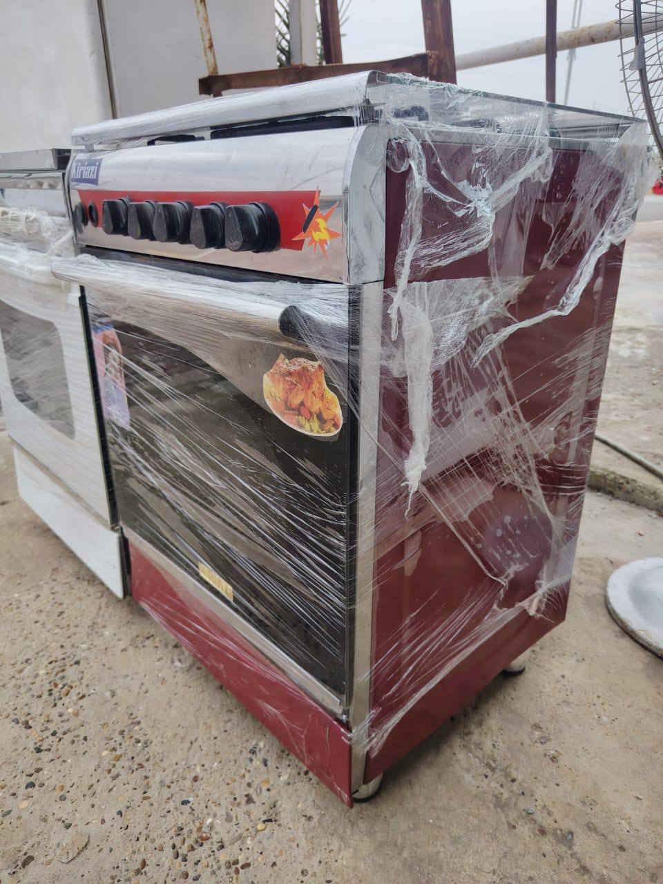 بسم الله وعلى بركة الله
طباخات أربعة عيون مصري ستيل مستعمل اخو الجديد نظيف جدااا 
ملاحظة: كل طباخ سعر
العنوان محل بلدروز مجاور ابو وطن للمفروشات 
الموبايل  ***********
