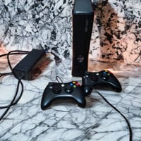 اكس بوكس 360 اخو جديد البيع بي العاب قويه بيس ٢١  بيس ١٣ بي فيفه ١٩ ال...