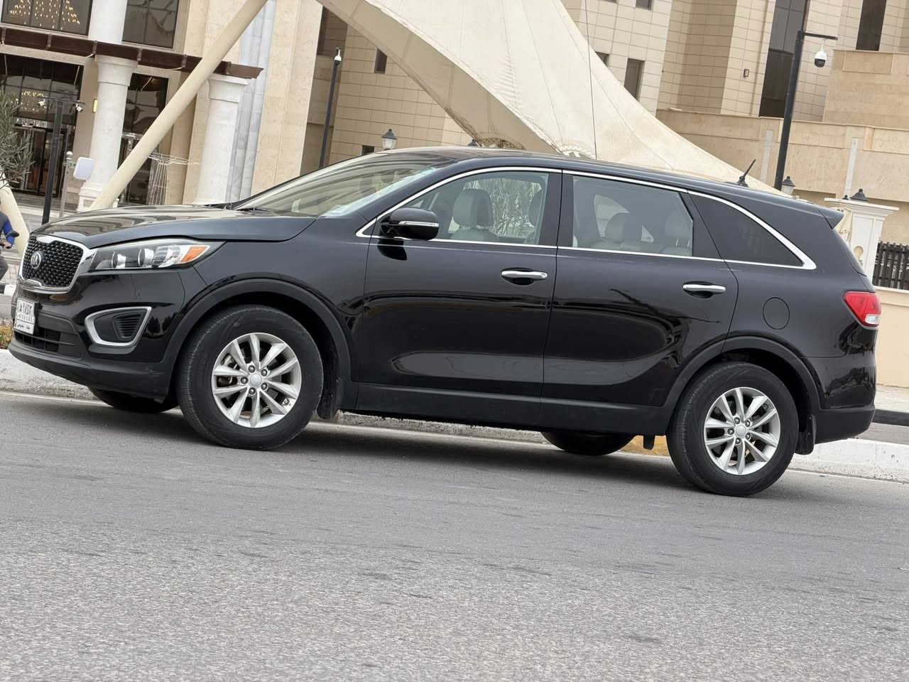 للبيع 🚗
كيا سورنتو 2016 — 4 سلندر

سيارة مرتبة ونظيفة جدًا، وارد أمريكي
كفالة من الصبغ عدا شبر فوگ الايت صبغ
جلد أبيض ✨
السياره احلى من الصور 
المكان الرمادي

السعر: 165
وبيها مجال حك الجيّة 😉

للتواصل: ***********
