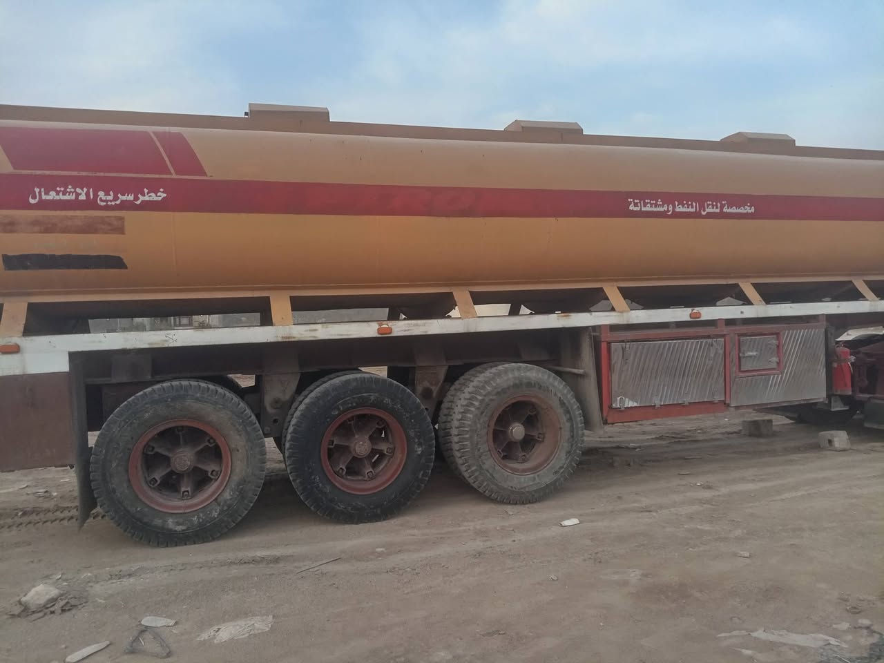 تانكي بس صهريج للبيع سعه ٣٨ الف مكان الفلوجة ***********
