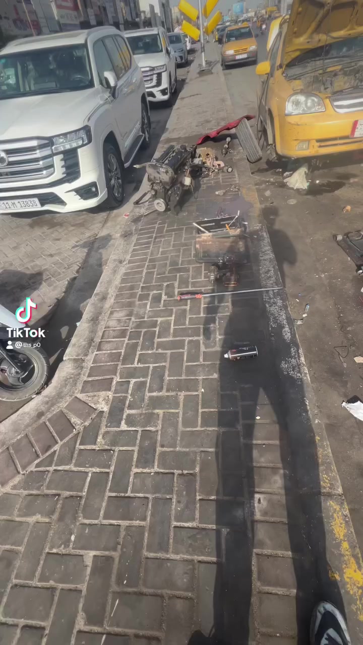 للتواصل 
***********
متواجدين كل ايام الاسبوع من ٨ الى ٦
