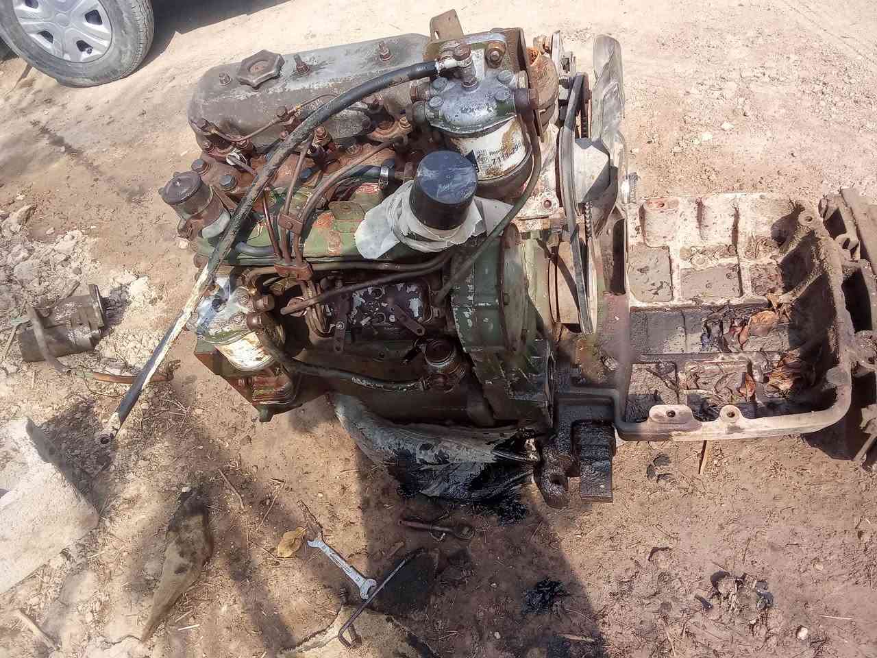 البيع محرك اكرفول 3بستم يطالي شغال وجهز. مع رفاس. اوسجين ***********
