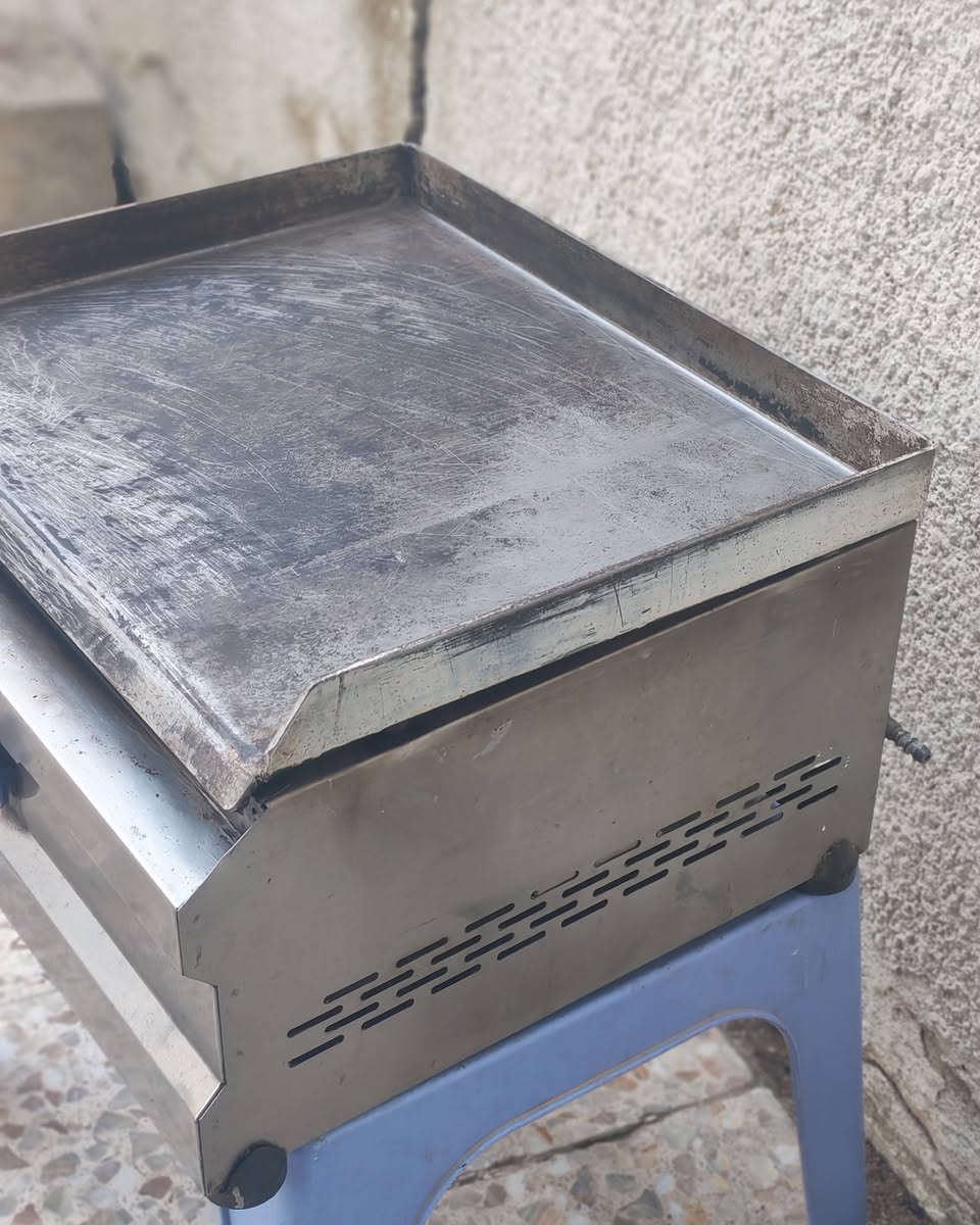 شوايه بركر للبيع السعر 50 الف مكاني بغداد المعالف رقم تلفوني ***********
