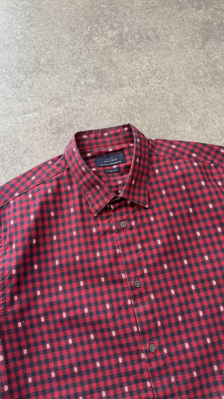 ماركة zara man الاصلي ( قطن 100% )
قياس M
السعر : خاص 👌🚨


**إذا كنت صاحب هذا الإعلان وتريد حذفه لأي سبب، رجاءا أرسل رسالة إلى الدعم الفني**