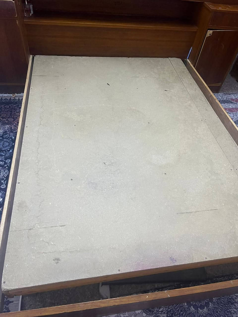 السلام عليكم جربايه كامله للبيع وكبنك مال محل مستعمل قليل ***********
