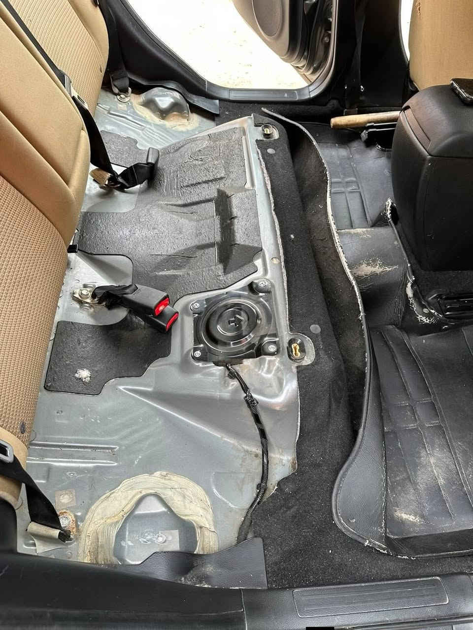 شوف النظافه قبل ما تحكيلي نزل
مازدا 3 الموديل 2014 استخدام شخصي 
ماشيه قليل فحص كامل مرخصه سنه كامله كوشوك نضيف 
موجوده في مادبا


**إذا كنت صاحب هذا الإعلان وتريد حذفه لأي سبب، رجاءا أرسل رسالة إلى الدعم الفني**