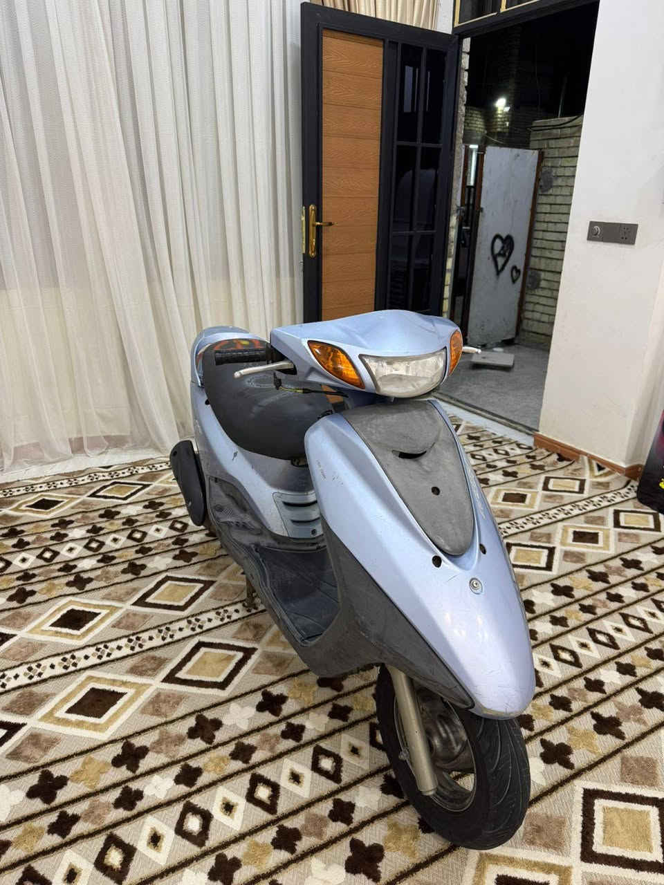 سلام عليكم  دراجة جديده مكينه جديده برغي ممفتوح بيهه كفرات اصليه دراجه كلهه بلاديه سعر 750 مكاني بغداد شراي يتصل ***********
