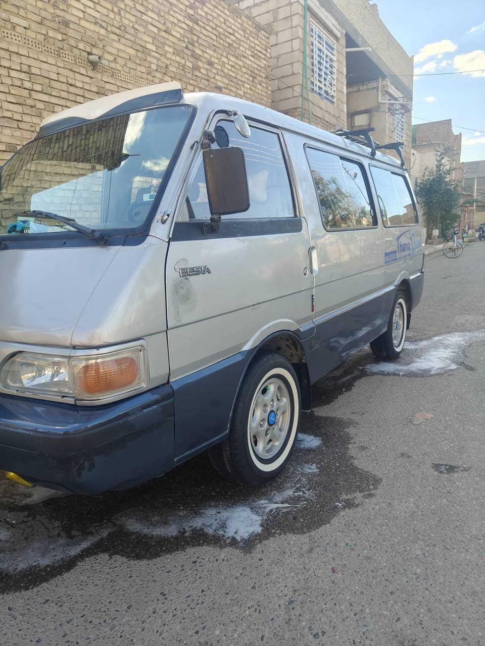 السلام عليكم كيا بستا للبيع موديل 1995 سياره شوف العين نضيفه شواصي شركه كهربائيات كامله سياره مابيه نقص رقم انكليزي بغداد للاستفسار للاتصال عل رقم ***********
