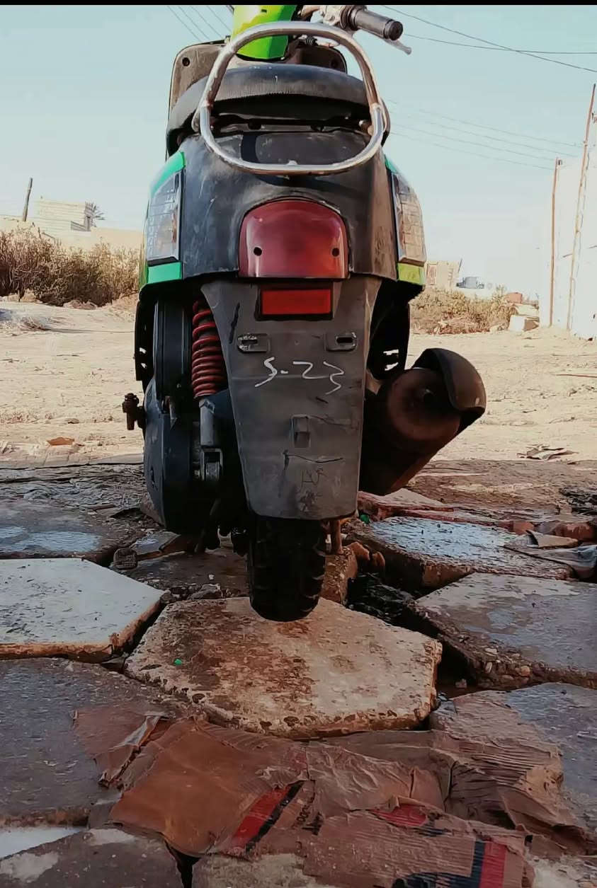 دراجه بوليس للبيع كفاله عامه حاويه امس مطلعه ومحتاج ورايد ابيعه السعر بواحد وميتين وبيه مجال ***********
