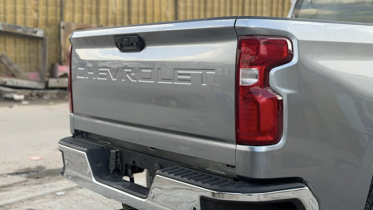 سلام عليكم سلفادور ٢٠٢٤
حادث خلفي  صبغ جاملغ واحد كير طيارة
مكاني بغداد جميلة ،***********
٣٢ الف السعر، ٣ دفاتر و ٢٠ ورقه مع التفاوض
