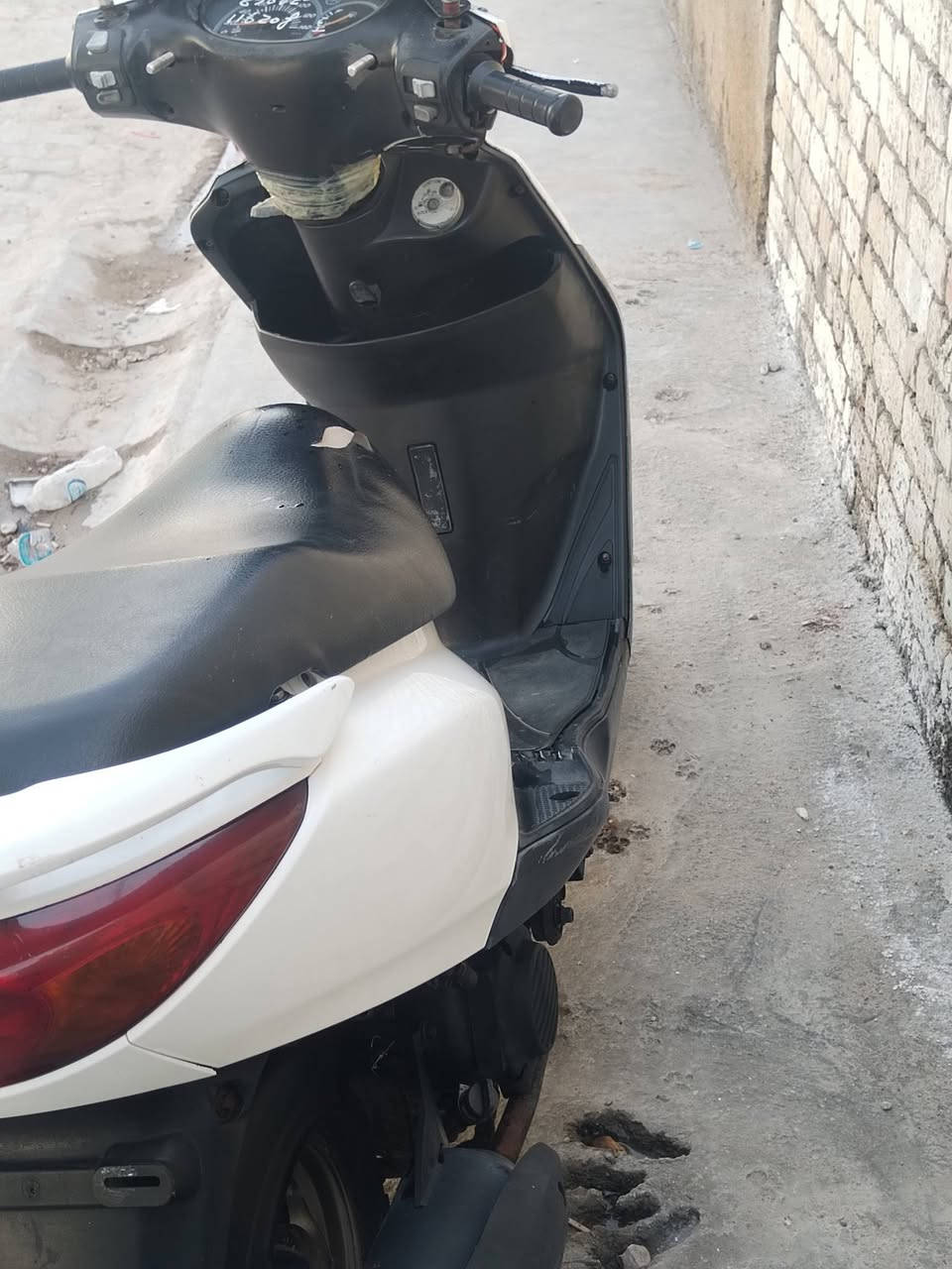 دراجه بريز منزلهه عل أيدي نقص برغي مابيهه كلهه مكفوله سعر ٨٠٠ مكاني مدينه الصدر ***********
