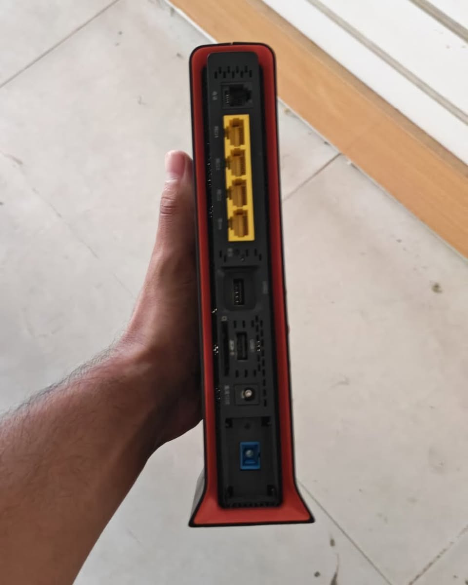 عرض خاص   

راوتر الحنين Sa1456c Xpon
🔻  SA1456C GPON - Xpon 🔻
مستخدم نظافة 90%
📡 الواي فاي: 2.4Hz فقط  
🔌 المنافذ:
▪️ عدد 4 منافذ  LAN GE
▪️ منفذ واحد TEL
▪️ منفذ SD Card
▪️ عدد 2 USB
🚀 السرعة: جيجابت
📶 التقنية: GPON / XPON
سعر الجمله 13 الف

للاستفسار مراسلة الصفحه 
يتوفر توصيل  لكل لمحافظات


**إذا كنت صاحب هذا الإعلان وتريد حذفه لأي سبب، رجاءا أرسل رسالة إلى الدعم الفني**
