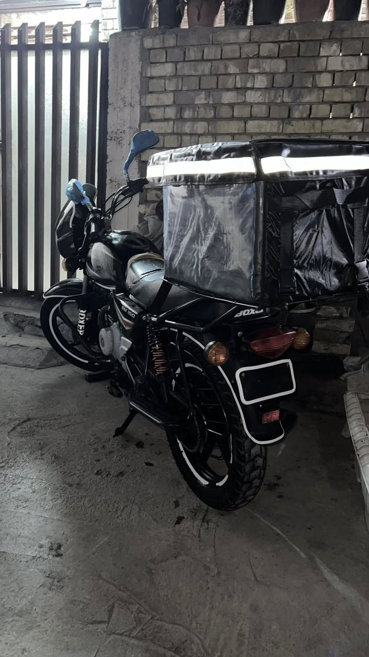 السلام عليكم بوكسر موديل 22 مكفولة من كلشي أوراق ضايعة و كافلها من كلشي تشغل و تطلع للشغل بوجهك اي نقص مابيها السعر 900 بيها مجال بسيط مكاني الكرادة


**إذا كنت صاحب هذا الإعلان وتريد حذفه لأي سبب، رجاءا أرسل رسالة إلى الدعم الفني**