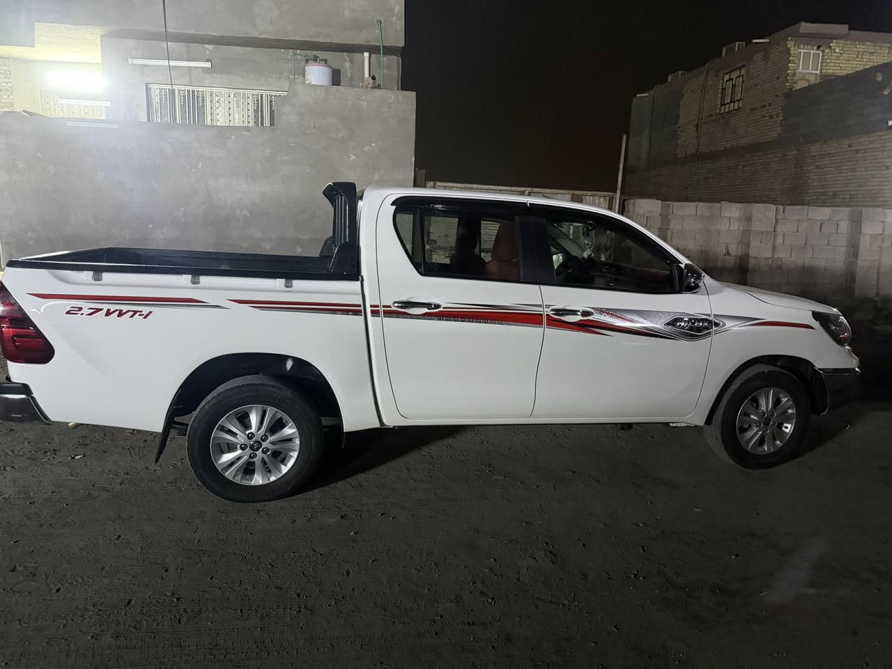 هايلوكس 24 كفاله عامه من زلغ
ماشيه 50 الف 
فول اوتماتيك دبل بصمه 
بنيد جكات 
سياره جديده  كارتون 
رقم شمالي انكليزي وكاله وتحويل حاضرين 
مكاني بغداد شعب 
سعر 292  وبيها مجال لطيبين 
***********
