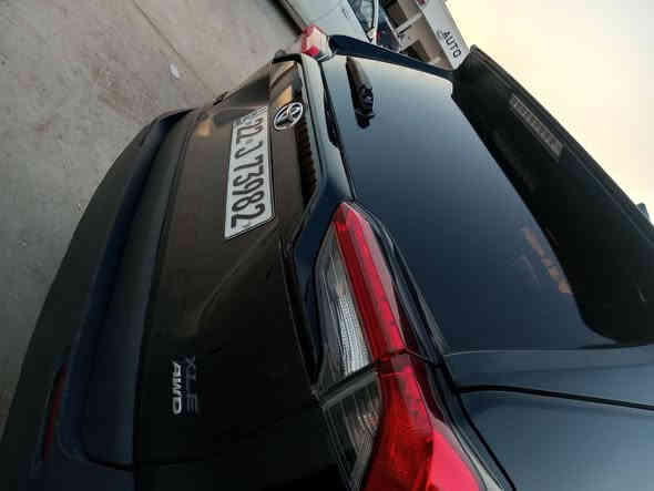 ‏السلام عليكم ورحمة الله وبركاته 
‏
‏سيارة Toyota RAV4 2021 XLE فول الفول 
‏وارد أمريكي كلين تايتل أمريكا هزه جديده
‏ بانزين فقط، بلاك ادشن من الداخل والخارج 🔥 
‏مرقمه أربيل! 
‏السيارة ماشيه 150 ألف كيلو متر 
‏ ✅ بدون تبدل ✅ بدون دواخل ✅
‏فقط صبغ صغير الباب الامامي وبارد نص اصبع من البونيد جانبا 
‏المواصفات 
‏
‏بـــواب بصمة
‏صمة تشـــغـــيل 
‏ـــاشـــة كبـــير لمس
‏كــــامــــيرا خلفية 
‏هـــانـــد بـــريـــك بصمة
‏اوتو هولد (𝐀𝐔𝐓𝐎 𝐇𝐎𝐋𝐃)
‏اوتو ستارات (𝐀𝐔𝐓𝐎 𝐒𝐓𝐀𝐑𝐓)
‏اوتو ستوب (𝐀𝐔𝐓𝐎 𝐒𝐓𝐎𝐏)
‏رادار امامي (تحديد مسار)
‏ادار جانبي (نقاط عمياء)
‏ادار خلفي (التحذير من الاصطدام)
‏ساسات امامي
‏ساسات جانبي 
‏‏حساسات خلفي 
‏نظام (𝐄𝐂𝐎)
‏نظام (𝐍𝐎𝐑𝐌𝐀𝐋)
‏نظام (𝐒𝐏𝐎𝐑𝐓)
‏نظام (𝐒𝐇𝐎𝐖 𝐧𝐨/𝐨𝐟𝐟) 
‏نظام (𝐌𝐔𝐃&𝐒𝐀𝐍𝐃) 
‏نظام (𝐑𝐎𝐂𝐊&𝐃𝐈𝐑𝐓)
‏‏تحكمات استيرن 
‏استيرن هيتر
‏‏كشن سائق كهربائي 
‏‏كشنات هيتر
‏كشنات تبريد
‏صندوق كهربائيّ شفط 
‏‏تـــبريـــد مـــركـــزي ـــبريـــد قطعتين 
‏لايتات 𝐋𝐄𝐃 ليد بلادي
‏بلوجكترات 𝐋𝐄𝐃 ليد بلادي
‏بكلايتات 𝐋𝐄𝐃 ليد بلادي
‏تدفئة للشباك الأمامي مانع ضباب 
‏للمرآة الجانبيتين 
‏
‏وبعد وبعد 
‏مكان السيارة بناحية القيارة 
‏السعر: 227 وبي مجال بسيط للأستفسار أكثر تواصل على الرقم واتساب ***********
