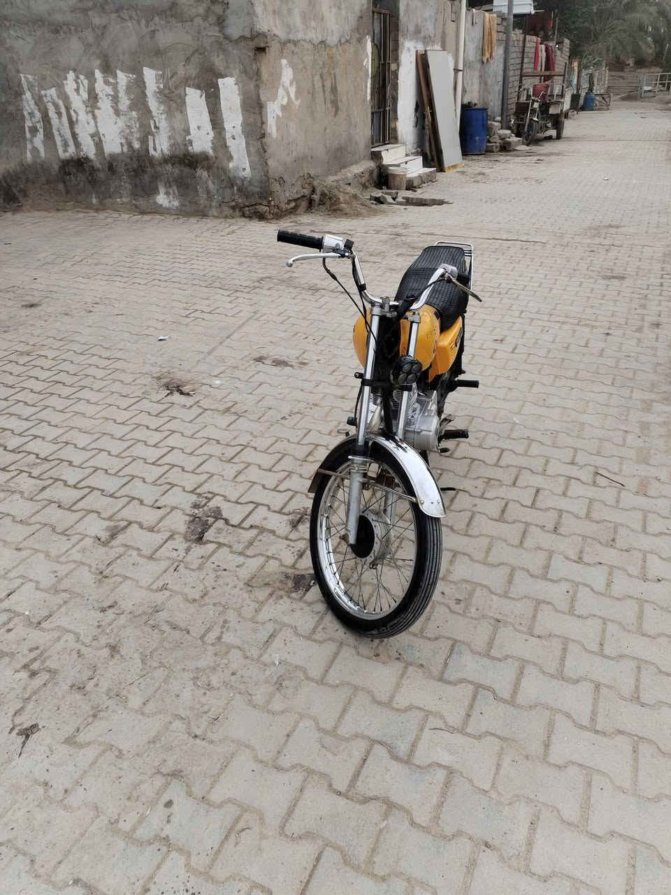 دراجه لبيع كلشي يشتغل بيها . باتري وكهربايات لايت وسطاب وجوزه. أدوات السعر 350قفل
المكان الهوير الصغير عز الدين سليم
الرقم ***********
