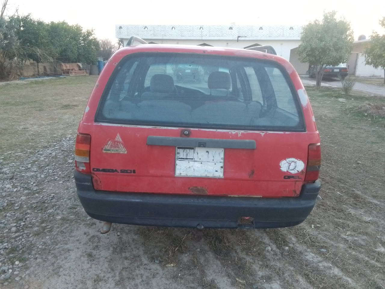 السلام عليكم لبيع اوميكه استيشن كير محرك اكسل كلها شرط تايرت جدد كهربائيات كلها  شغاله شرط الوكاله والتحويل مروج معامله كامله السعر12 وترهم مراوس حسب القناعه لاستفسار الاتصال على الرقم ***********
