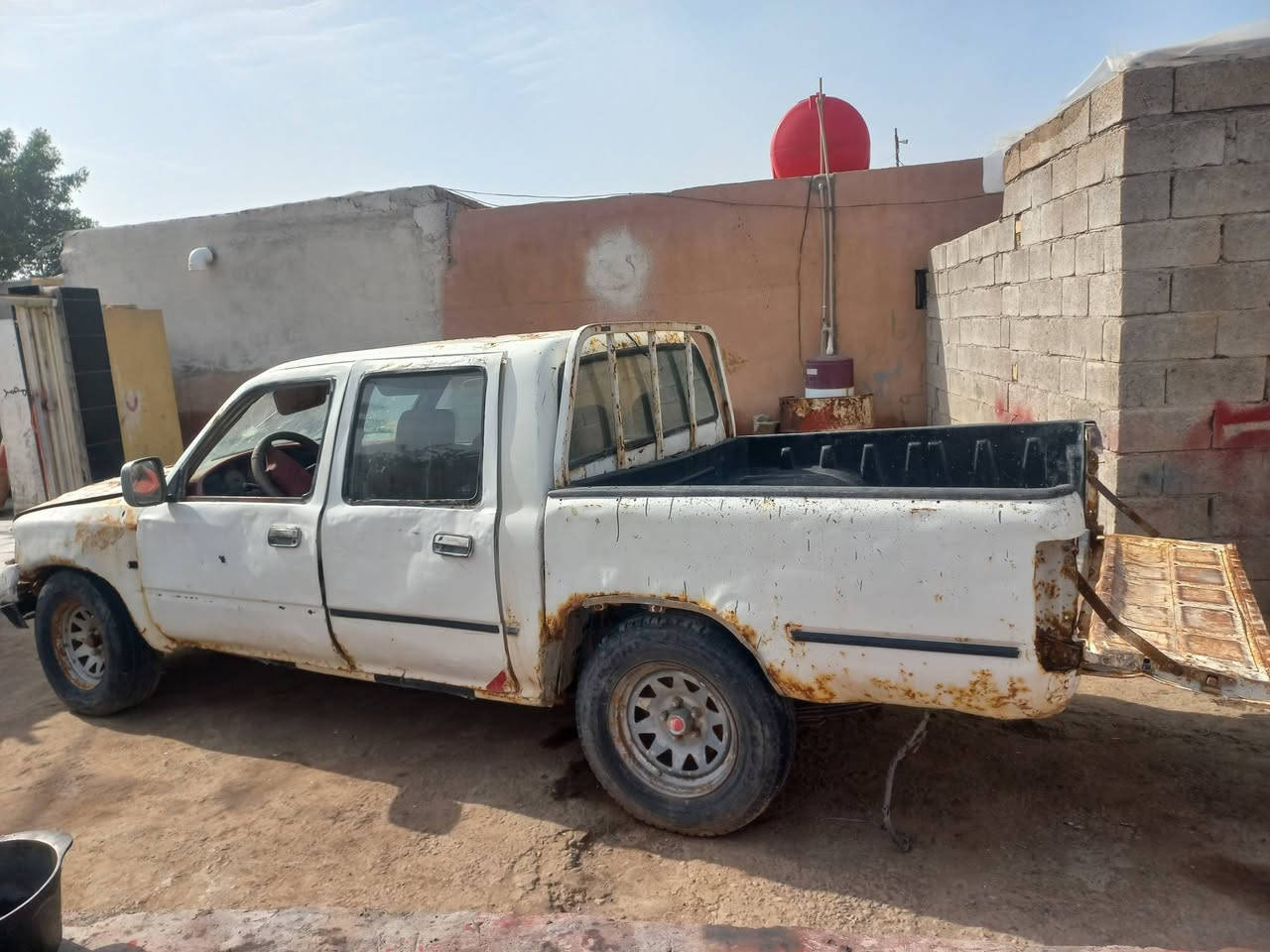 سلام عليكم سياره دير البيع موديل2006رقم سنويه راعيه ما ندله تعهد بيه من السرقه من العشياره من الدوله ابيع السياره
بسن واحد من البصره  كوم حديد العنوان العماره***********احمد
