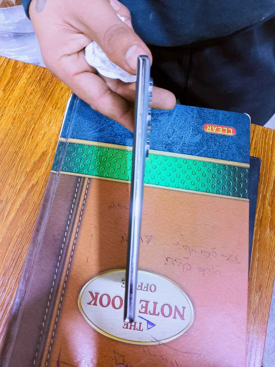 السلام عليكم شباب جهاز للبيع اسم الحهاز تكني كامون 40برو الجهاز مستخدم شهر كامل كفالة عامه الجهاز نضيف كلش السعر 400بي مجال الستفسار خاص الرقم ***********
