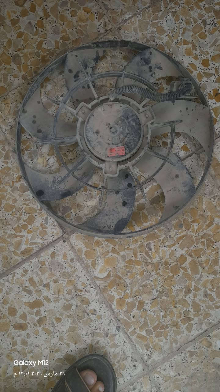 دعامية اكسنت خلفي مضلع...
قاعدة كير. 
فريز تبريد..
مروحه.. الشراي يتصل على الرقم( ***********)
